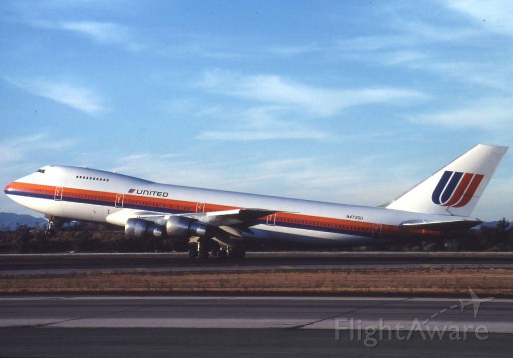 Boeing 747-200 (N4735U)