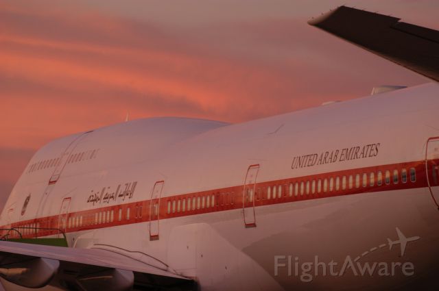 Boeing 747-400 (A6-YAS)