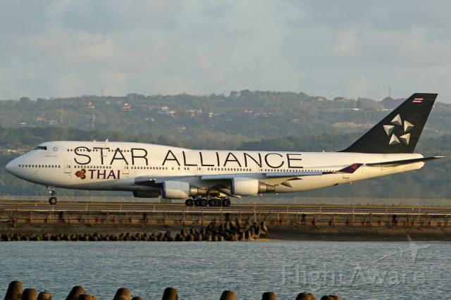Boeing 747-200 (HS-TGW) - Star Alliance livery