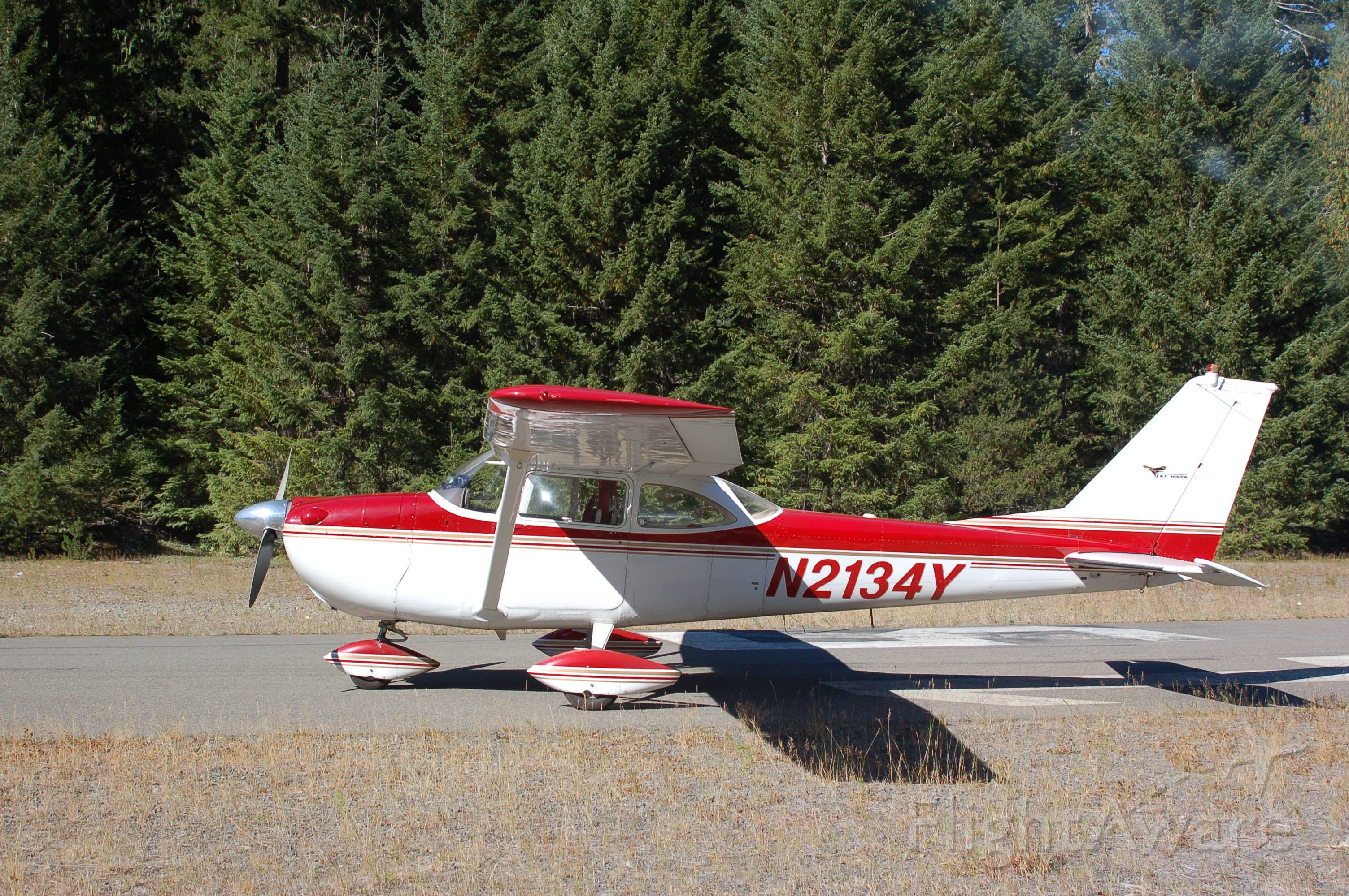 Cessna Skyhawk (N2134Y)