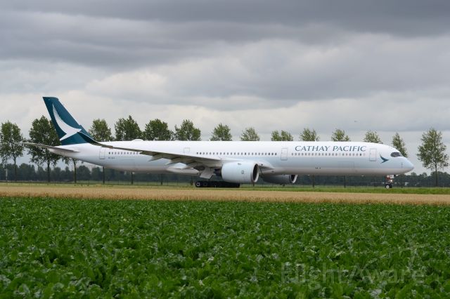 Airbus A350-900 (B-LXJ) - 14-07-2019 TAXIBAAN ONDERWEG NAAR DE POLDERBAAN