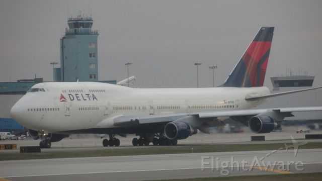 Boeing 747-400 (N671US)