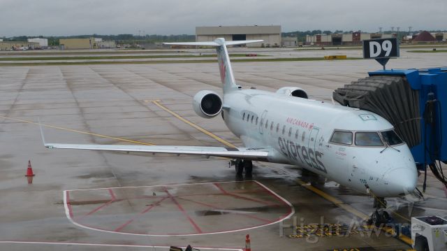 Canadair Regional Jet CRJ-200 (C-GKEJ) - Heading out to Toronto