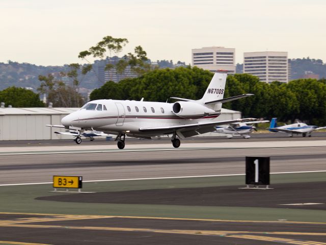 Cessna Citation Excel/XLS (N670QS) - N670QS arriving on RWY 21