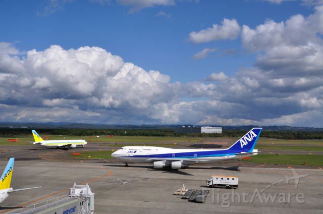 Boeing 747-400 (JA8965) - 2011/10/2