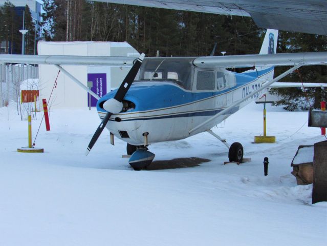 OH-COO — - photo taken march 7 2021 outside the Finnish aviation museum 