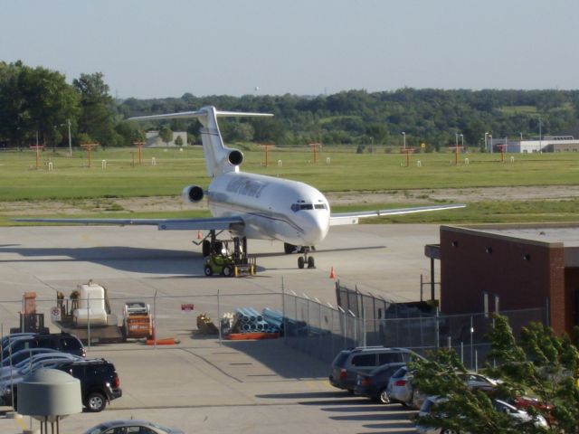 BOEING 727-200 (N723CK) - Parked At Des Moines International Airport On June 28,2009.
