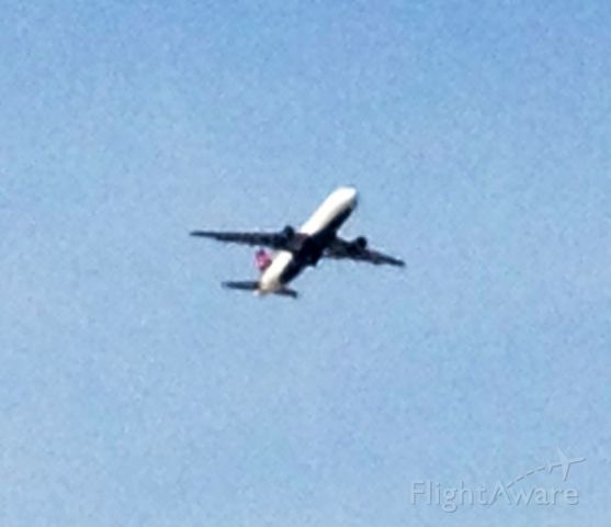 Airbus A320 — - Went spotting yesterday and saw this DL A320 lifting off RWY 10C at Pittsburgh International Airport. Sorry for the bad quality of the picture as it was taken on my iPhone 4S.