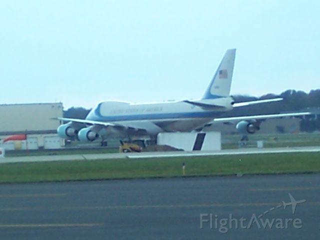 Boeing 747-200 (92-9000) - Air Force One at Madison.