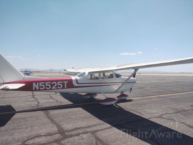 Cessna Skyhawk (N5525T) - Tonopah Nevada