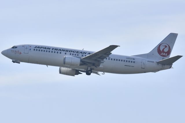 BOEING 737-400 (JA8995)