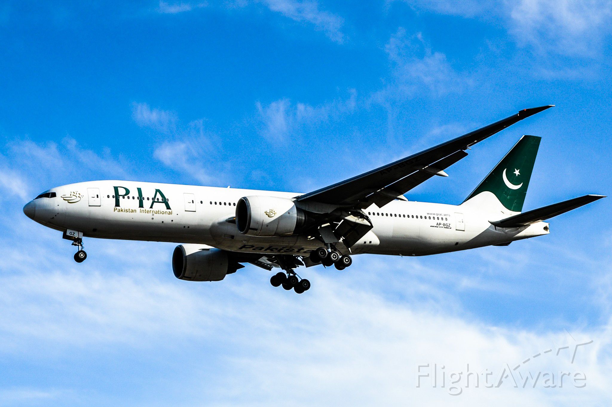 Boeing 777 (AP-BGZ) - PIA on short final for Runway 05 at Toronto Pearson Airport