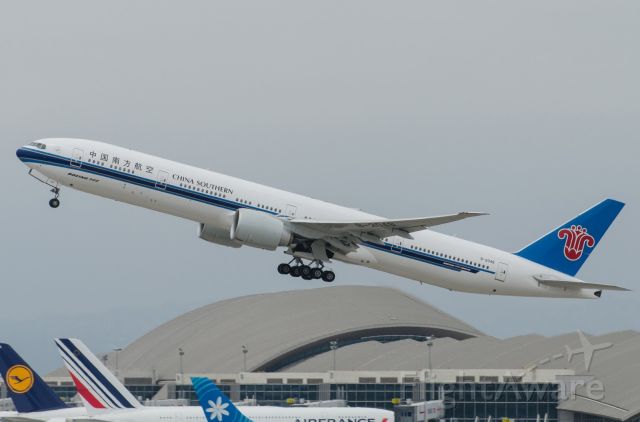 BOEING 777-300ER (B-2048)