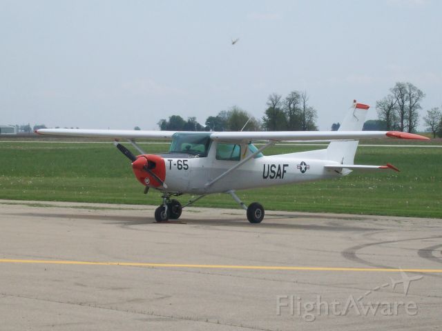 Cessna 152 (N757KW)