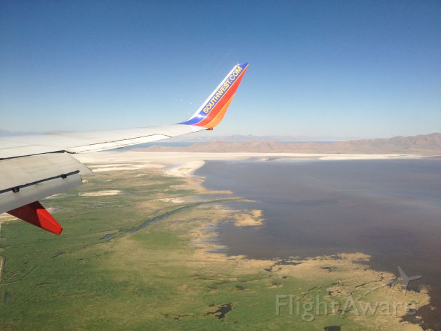 N425LV — - Great Salt Lake in background.
