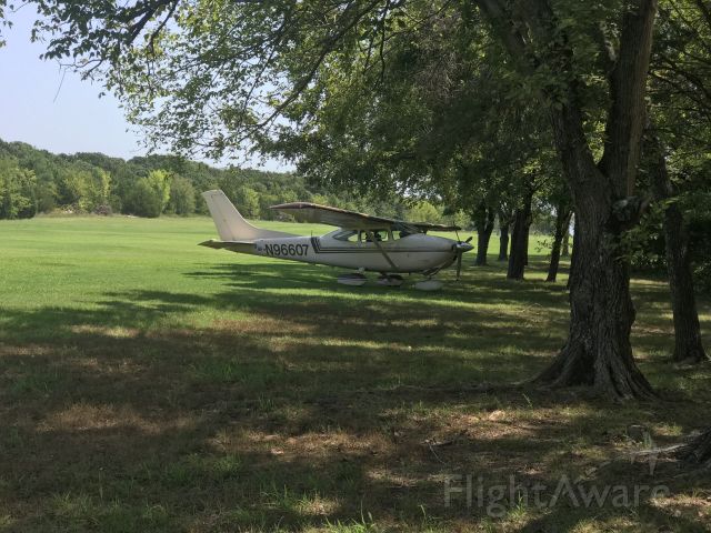 Cessna Skylane (N96607) - Cedar Mills, Texas