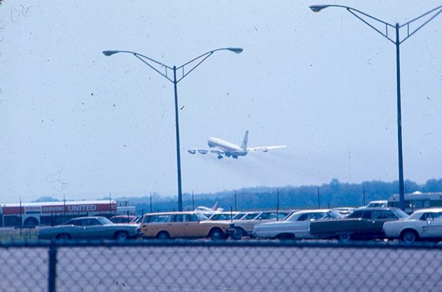 Boeing 720 — - One last shot of the TWA Boeing 720 taking off from KBWI on runway 15.  Sorry about the crud in the picture, I wasnt always careful about how clean the glass was on my flatbed scanner