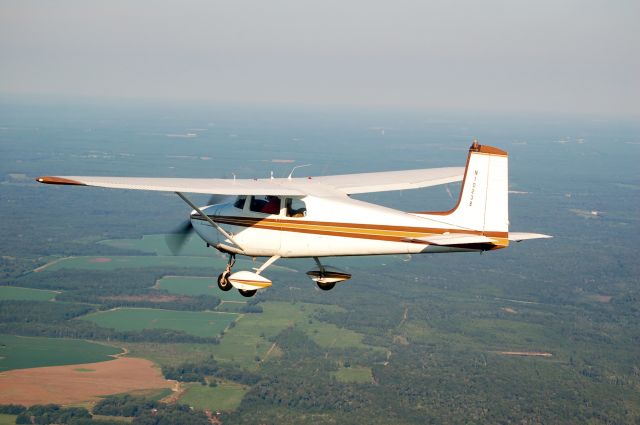 Cessna Skyhawk (N1023B)