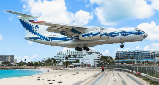 Ilyushin Il-76 (RA-76511) - Russian heavy metal Volga-Dnepr registration RA-76511 flying as VDA3196 over maho beach for landing at St Maarten while bring in some medical supplies in support of the COVID-19 from Holland on the 3rd flight!!br /21/04/2020