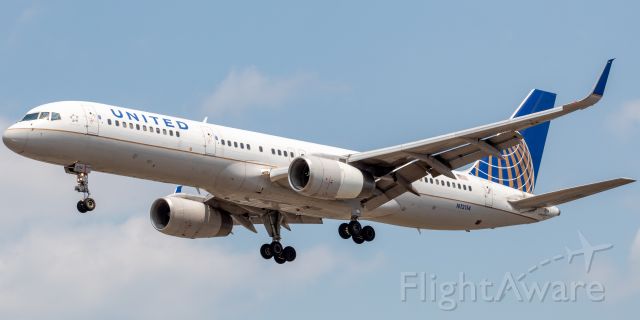 Boeing 757-200 (N12114) - United Airlines Boeing 757-224 arriving from Orlando landing on runway 29 at Newark on 7/28/21.