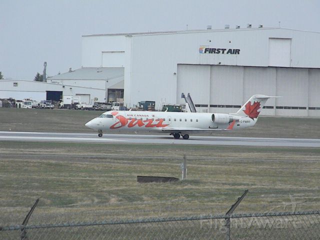 Canadair Regional Jet CRJ-200 —