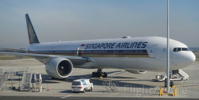 BOEING 777-300ER — - Singapore Triple 7