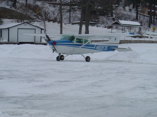 Cessna Skyhawk (N80975) - ALTON BAY FEB 09