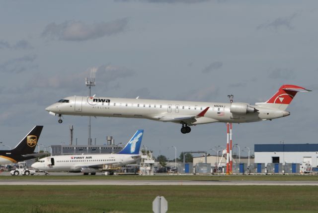 Canadair Regional Jet CRJ-900 (N928XJ) - August 18, 2009 - arrived Winnipeg from Minneapolis 