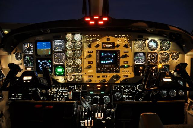 Beechcraft Super King Air 200 (N418DN) - King Air 200, Serial Number BB1130.  Panel shot taken at night.