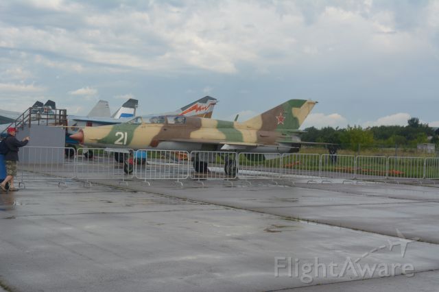 MIKOYAN MiG-21 — - MIG-21