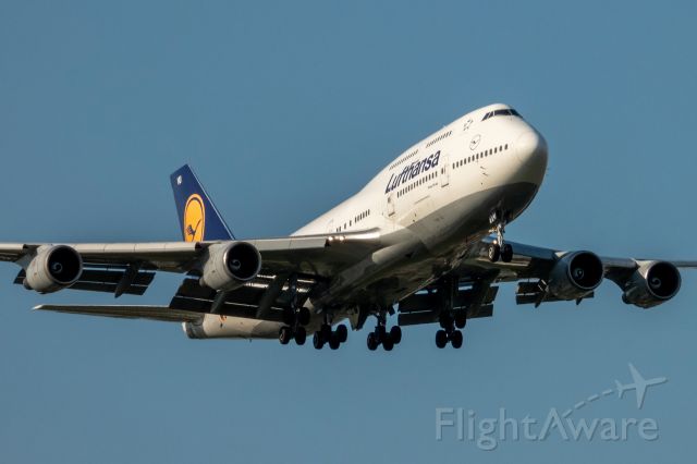 Boeing 747-200 (D-ABVU) - Lufthansa B747-400 arriving in Orlando, FL from Frankfurt, Germany