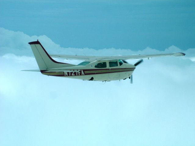 Cessna T210 Turbo Centurion (N727FA) - South of KFLD enroute to KMKL