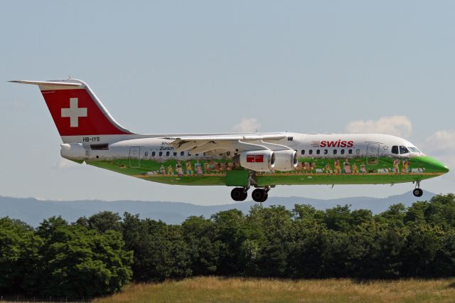 Avro RJ-100 Avroliner (HB-IYS) - "Shopping Paradise Zurich Airport" livery
