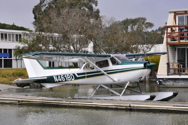 Cessna Skyhawk (N461BD) - San Francisco Seaplane Tours Inc - Cessna 172N Skyhawk 100 N461BD in Sausalito