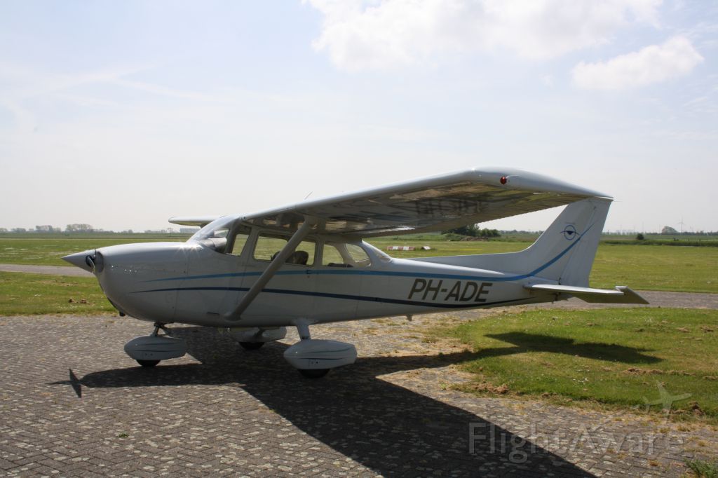 Cessna Skyhawk (PH-ADE)