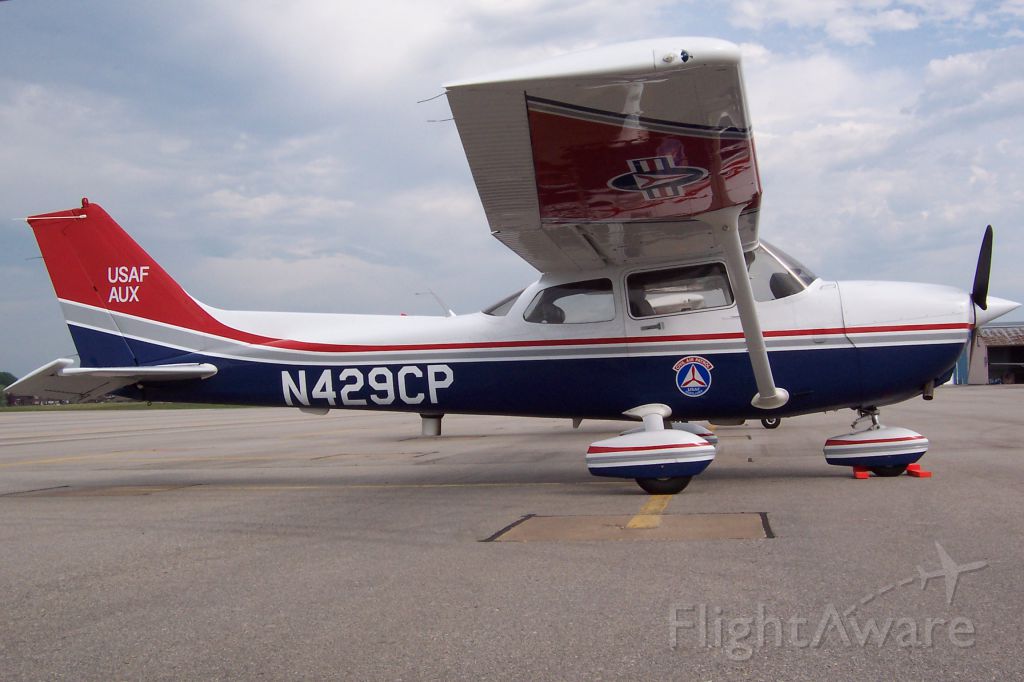 Cessna Skyhawk (N429CP) - Nice portrait of N429CP La Crosse Composite Squadron of Civil Air Patrol during SAR exercise we hosted in May 2005.