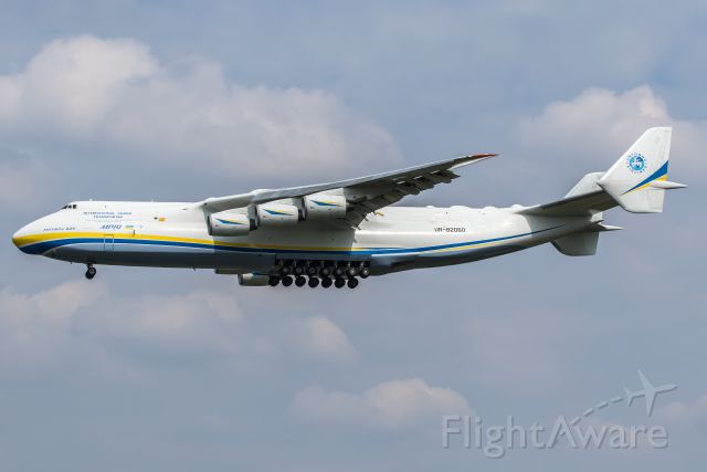 Antonov An-225 Mriya (UR-82060)