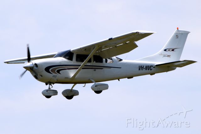 Cessna 206 Stationair (VH-NVC) - Cessna T-206H Stationair TC VH-NVC on finals to rwy 36 At Sunshine Coast A/P Nov 1,2014