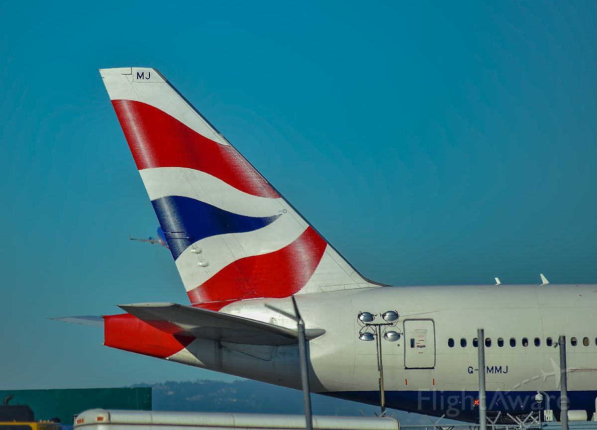 Boeing 777-200 (G-YMMJ) - The Union Jack is definitely the main feature of this shot