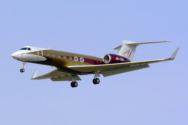 Gulfstream Aerospace Gulfstream V (A6-YMA) - OWNED BY YUSUFALI MA(YMA)