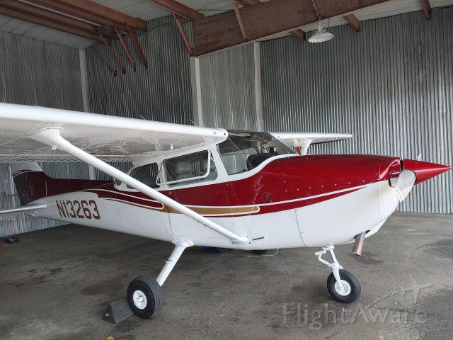Cessna Skyhawk (N13263)