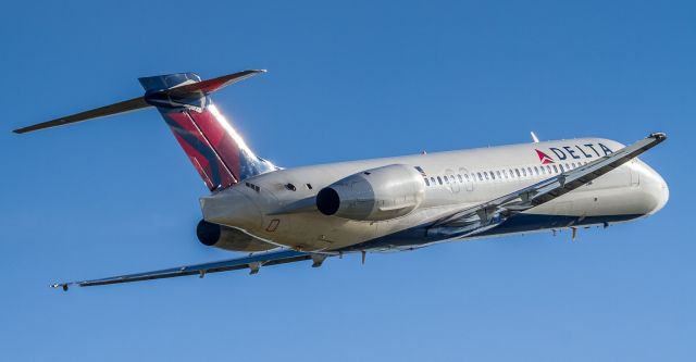 Boeing 717-200 (N995AT) - Paid a visit to Detroit recently and snapped this Delta 717 departing...