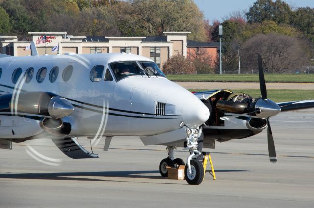 Beechcraft Super King Air 200 (N121LB) - N121LB sits on the Runway 23 holding stand doing some impromptu maintenance. Photo taken October 27, 2020 at 3:10 PM with Nikon D3200 at 200mm.