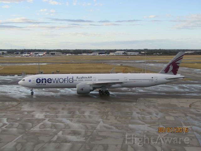 BOEING 777-300ER (A7-BAB) - Nice Qatar Airways B77W arriving from Doha as QTR902 in OneWorld livery.