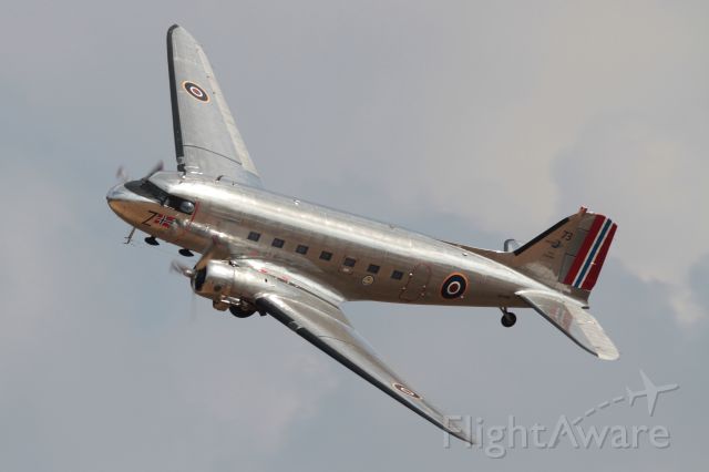 Douglas DC-3 (LN-WND)