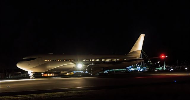 BOEING 767-300 (P4-MES) - P4-MES at night at TNCM St Maarten