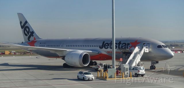 Boeing 787-8 — - What a beautiful pole. Oh, and a Jetstar 787.
