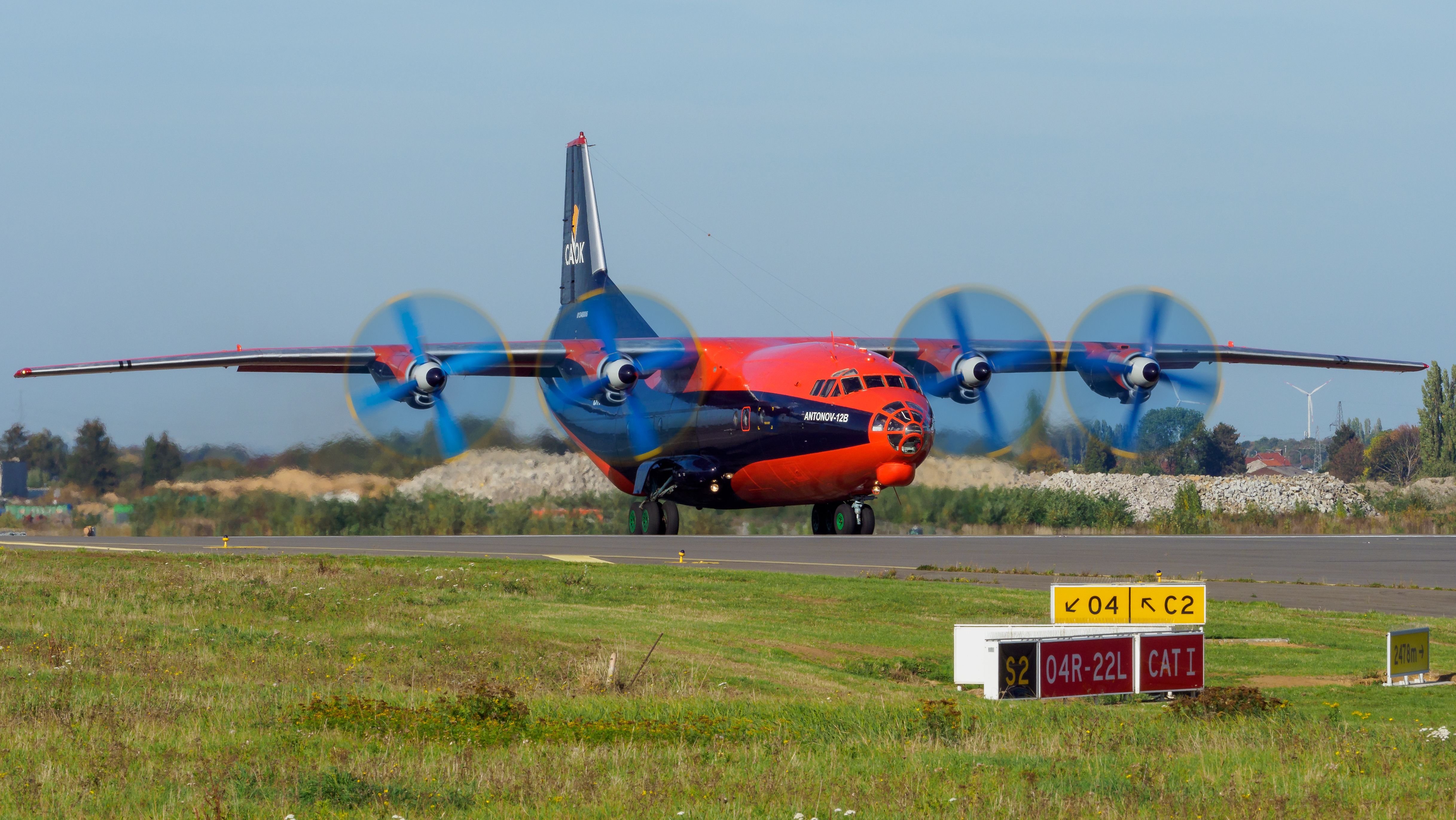 Antonov An-12 (UR-CJN) - Antonov An-12 (UR-CJN)