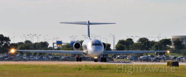 McDonnell Douglas MD-83 (N883GA)