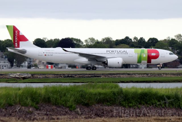 Airbus A330-300 (CS-TUF) - Lisbon-Newark weather diversion